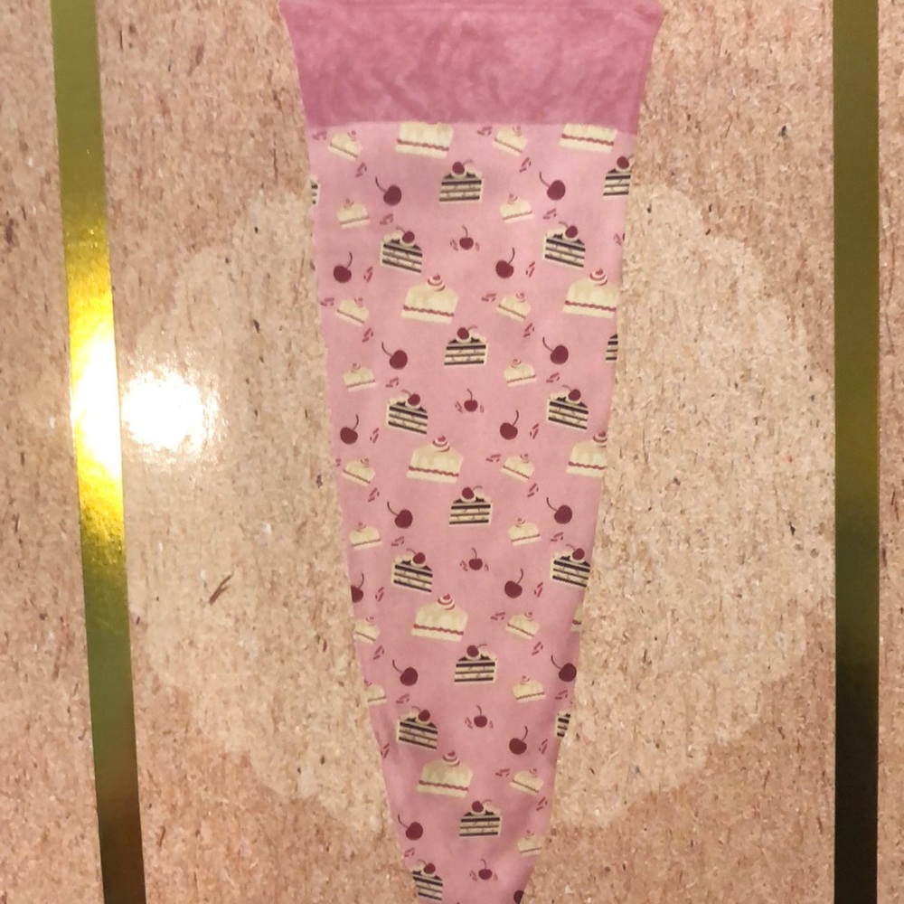 NWT tail throw blanket